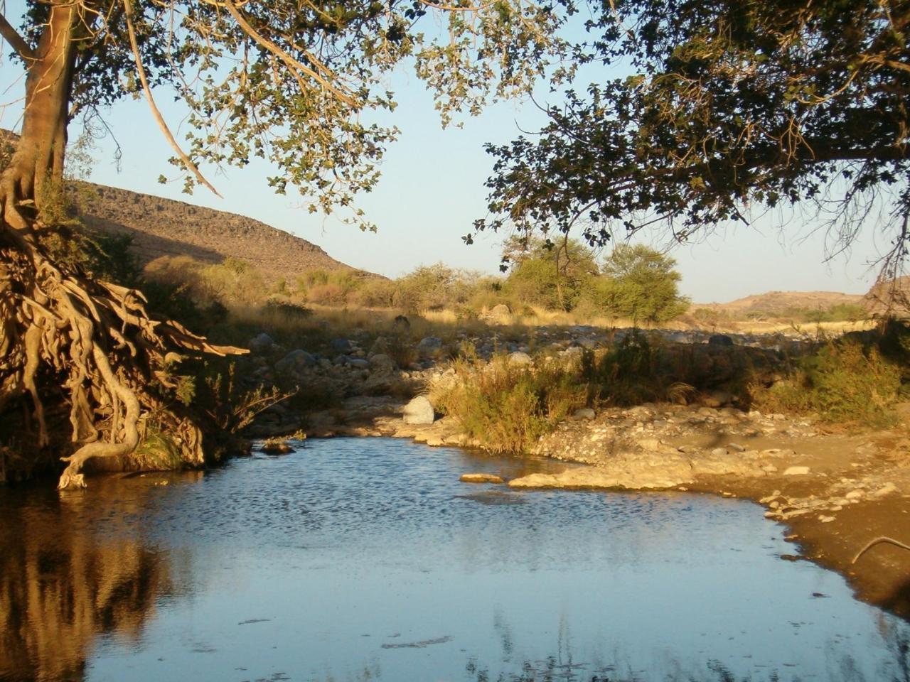 הוילה ססריאם Tsauchab River Camp מראה חיצוני תמונה